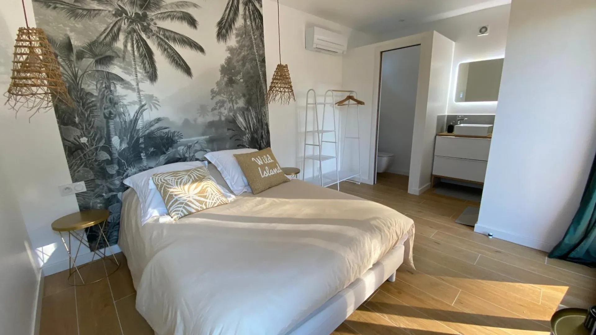 La Belle Vue Hotel Cuers